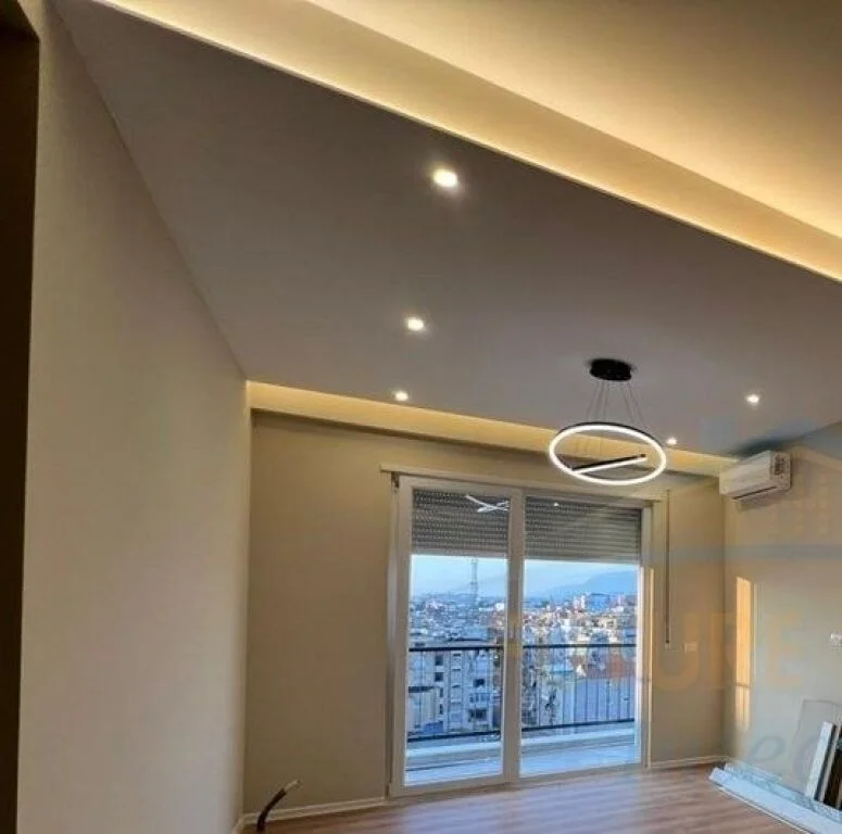 Tirane, jepet me qera apartament 1+1 Kati 6, 70 m² 500 € (Brryli)