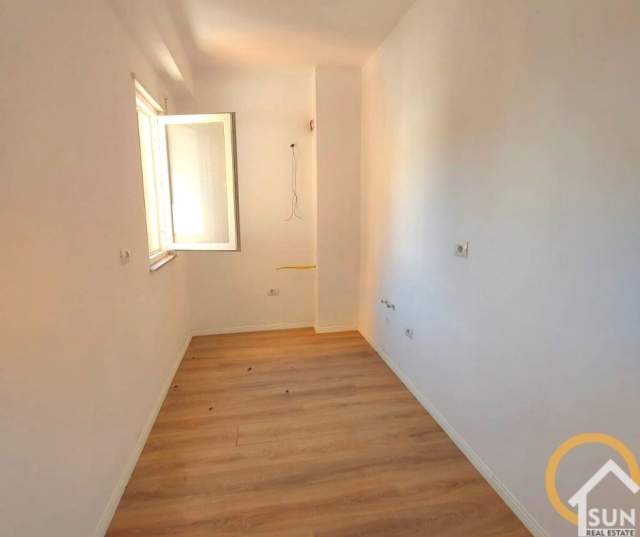 Shkoder, shitet apartament 1+1+BLK Kati 2, 73 m² 43.800 Euro (Bahce te Cakajve)
