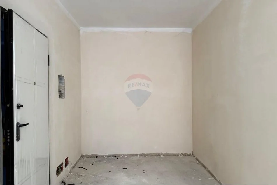 Tirane, shitet apartament Kati 1, 130 m² 233.820 € (Rruga e Elbasanit)