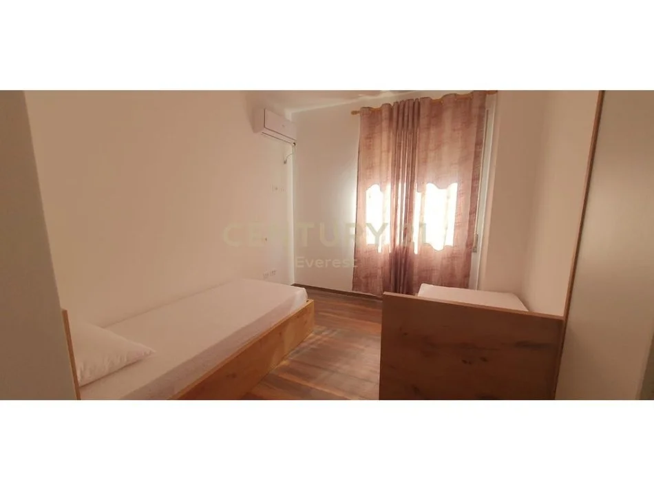 Tirane, jepet me qera apartament 2+1 Kati 2, 99 m² 550 € (Rruga e Ullishtes, Liqeni i Thatë, Tiranë)