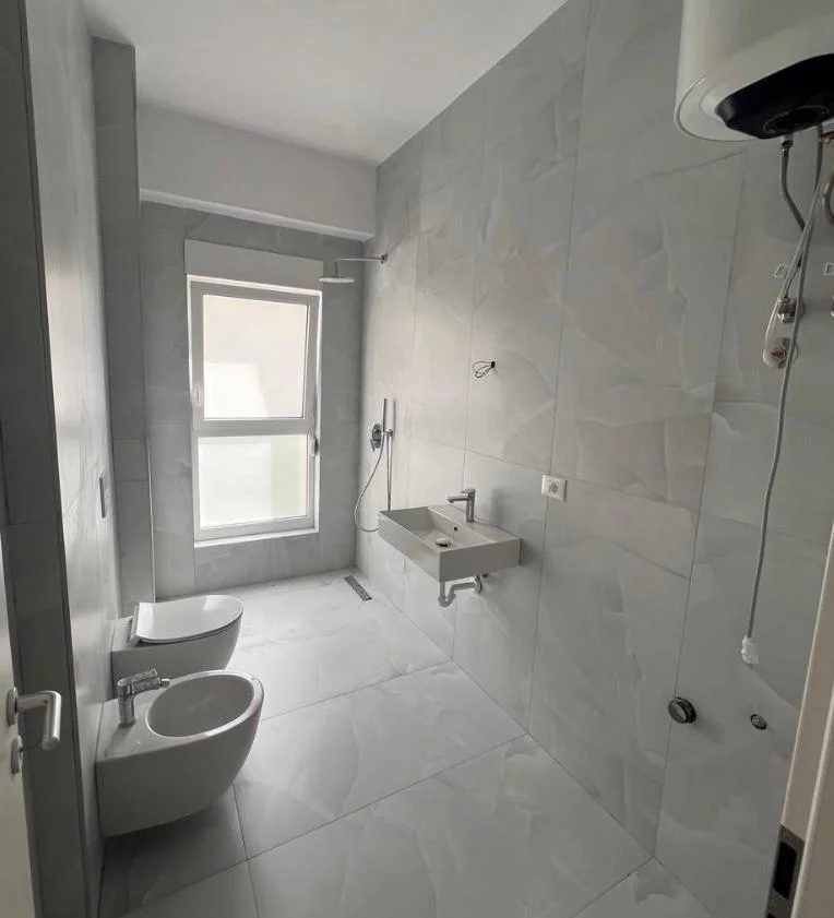Tirane, shitet apartament 1+1 Kati 5, 60 m² 98.000 € (Rezidenca Kaimi)