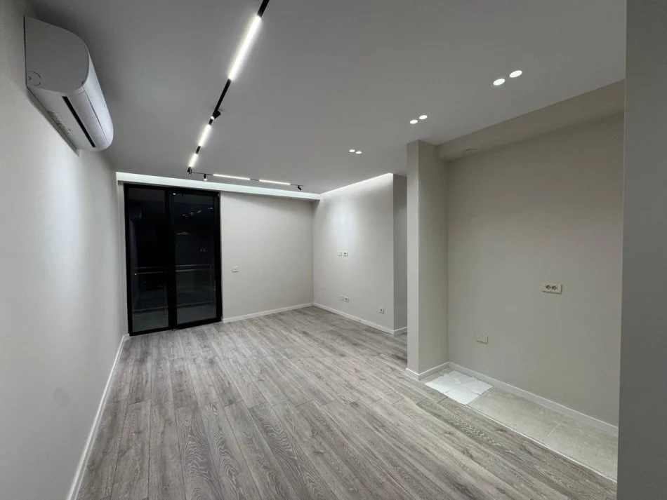 Tirane, jepet me qera apartament 2+1+Ballkon Kati 12, 104 m² 1.100 € (Rruga Mine Peza)