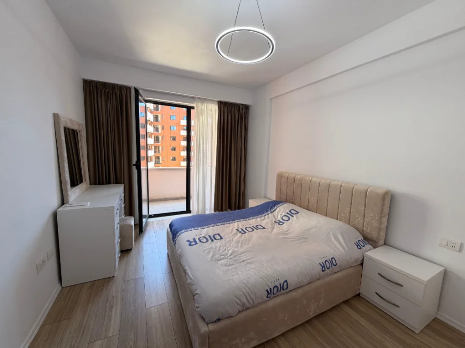 Shqiperi, jepet me qera apartament 1+1+Ballkon Kati 4, 68 m² 550 € (Rruga Sokrat Miho)