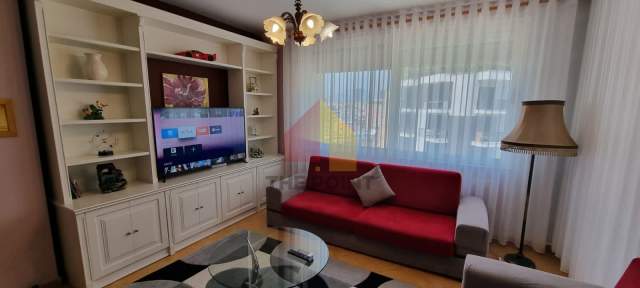Tirane, jepet me qera apartament 1+1+BLK Kati 8, 70 m² 700 Euro (Rruga e Kosovareve)