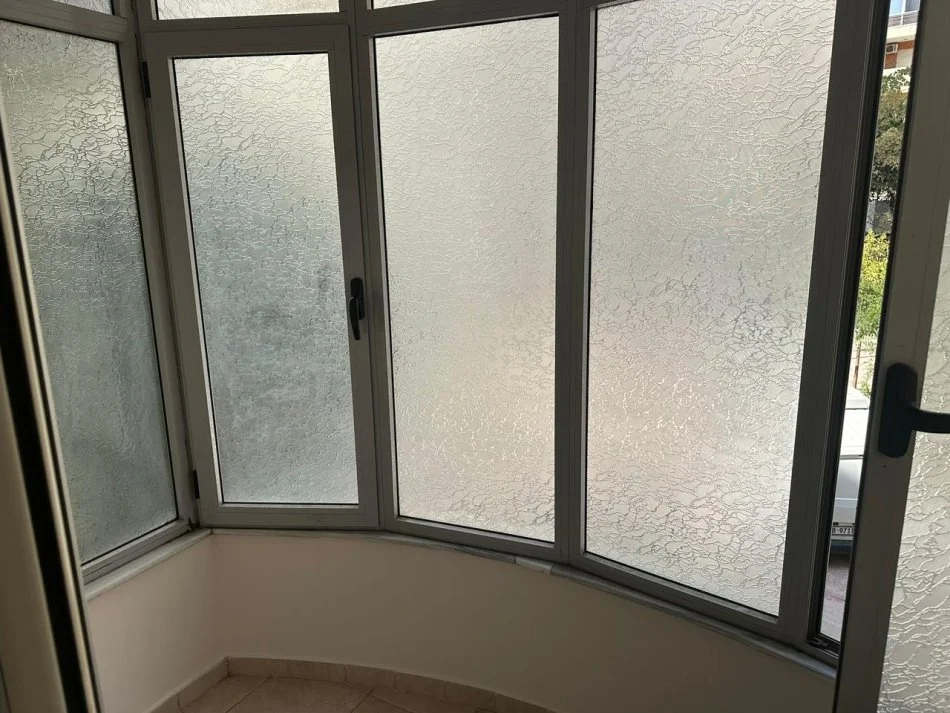 Tirane, jepet me qera apartament 3+1+Ballkon Kati 1, 99 m² 600 € (Fresk, Tiranë)