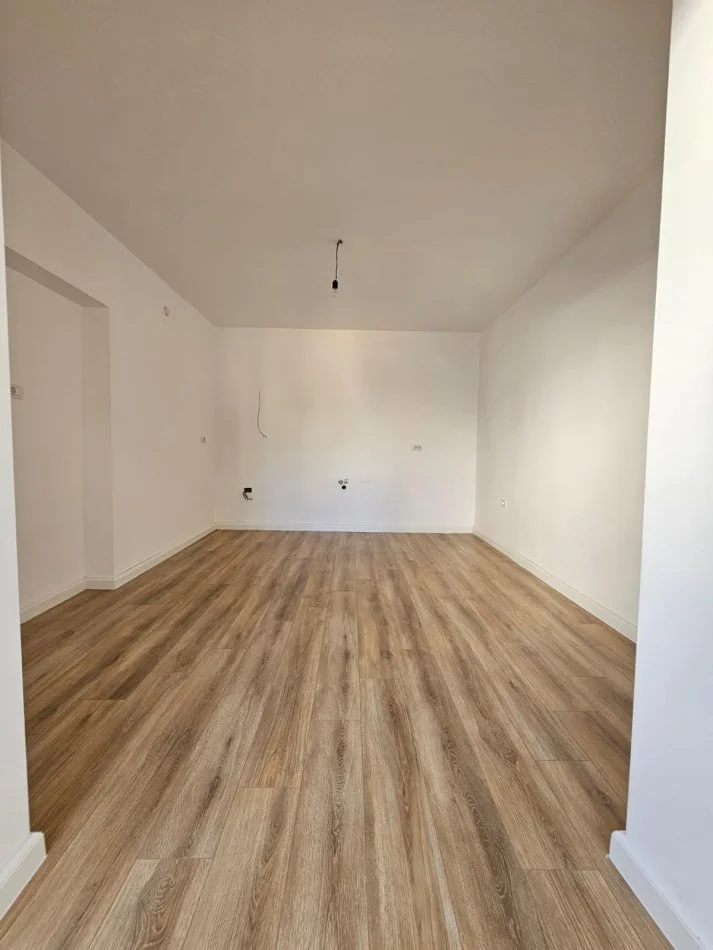 Tirane, shitet apartament 1+1 Kati 5, 44 m² 106.000 € (rruga sander prosi)