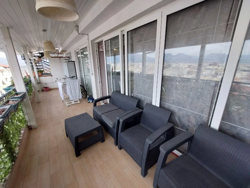 Tirane, shes Apartament 2+1+2+Verande  Kati 5, 133 m² OKAZION 210.000 € (Rezidenca Kodra e Diellit)