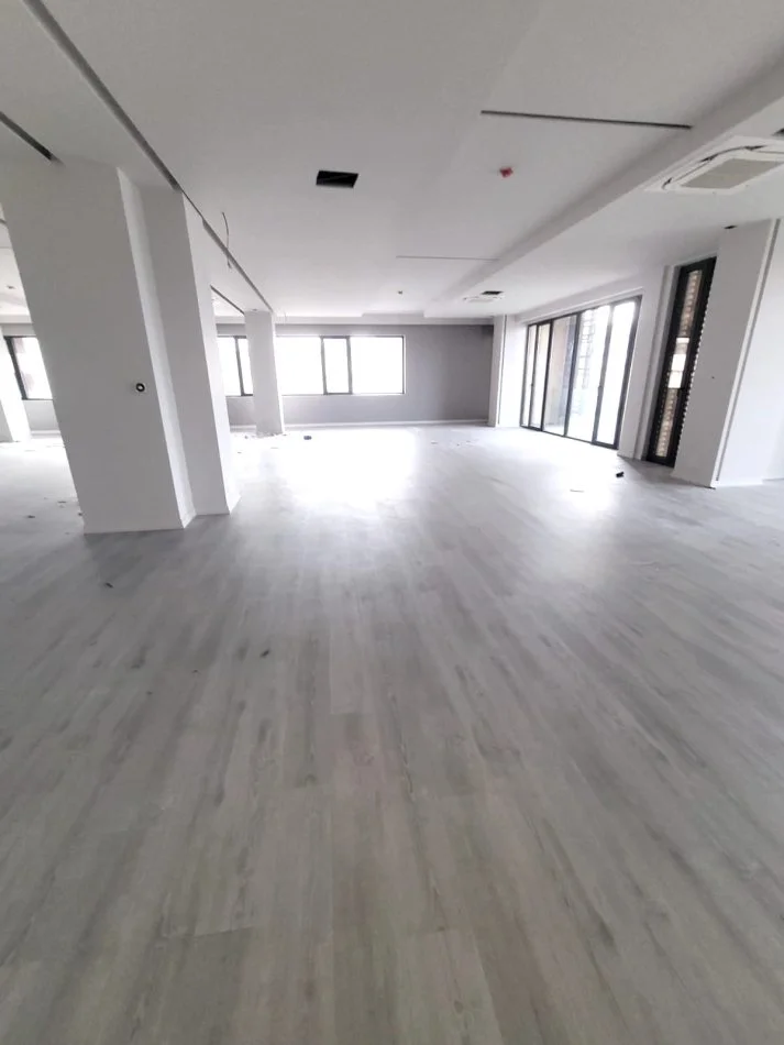 Tirane, jepet me qera ambjent biznesi , 1.200 m² 19.200 € (Delijorgji)