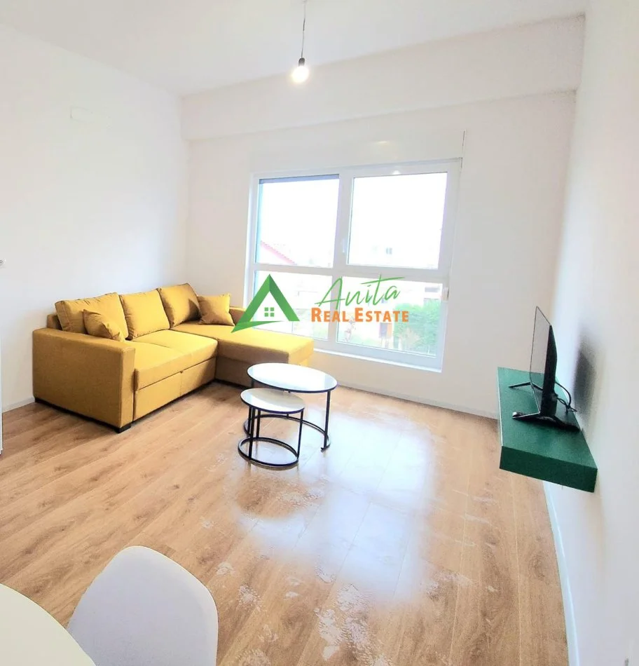Tirane, jepet me qera apartament 1+1+Ballkon Kati 2, 65 m², 36 000Leke (Ali Demi, komplesi Kaimi)