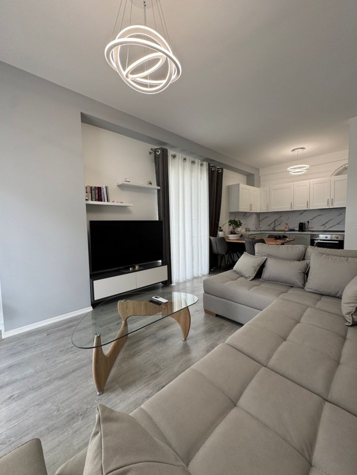 Tirane, jepet me qera apartament 2+1 Kati 5, 79 m² 400 € (Univers City)