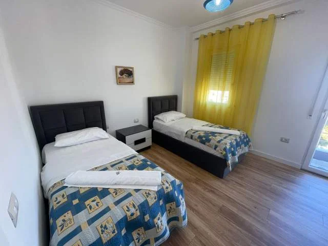 Tirane, jepet me qera apartament Kati 8, 115 m² 1.100 Euro (Pazari i Ri)