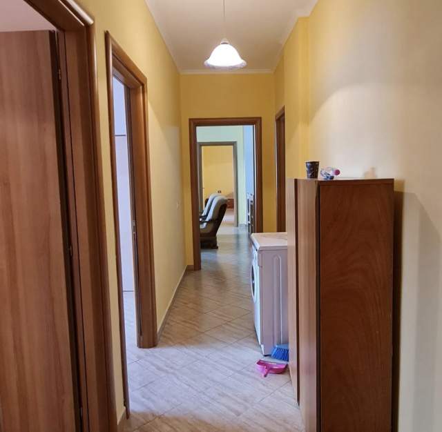 Tirane, jepet me qera apartament 3+1+BLK Kati 1, 130 m² 390 Euro (Kodra e Diellit 1)