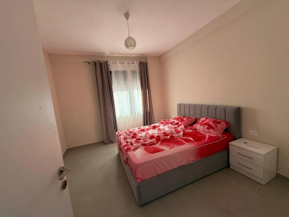Tirane, jepet me qera apartament 1+1+Ballkon Kati 2, 65 m² 750 € (Kodra e Diellit)