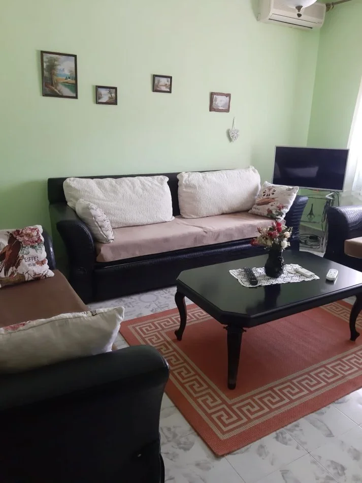 Tirane, jepet me qera apartament 1+1 Kati 4, 65 m² 400 € (Mihal Grameno)