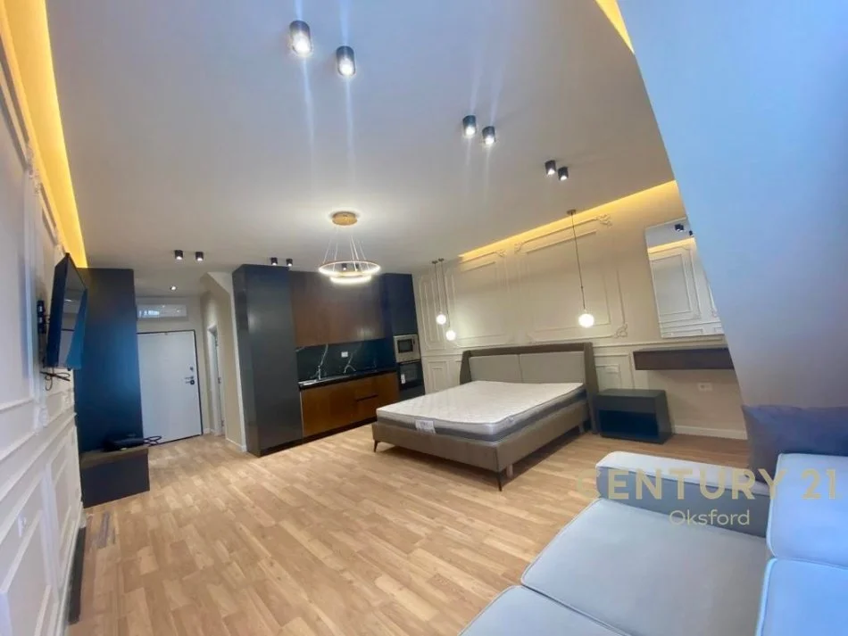 Tirane, jepet me qera garsonier 1+1 Kati 10, 44 m² 650 € 