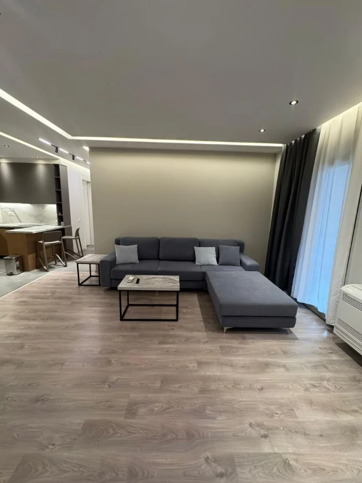 Tirane, jepet me qera apartament 2+1+Ballkon , 110 m² 1.300 € (kompleksi delijorgji)