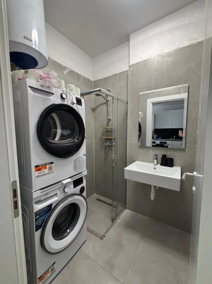 Tirane, jepet me qera apartament 1+1+Ballkon Kati 6, 71 m² 400 € (Apartament 1+1 Per Qera Univers City I Pabanuar Me Pare)