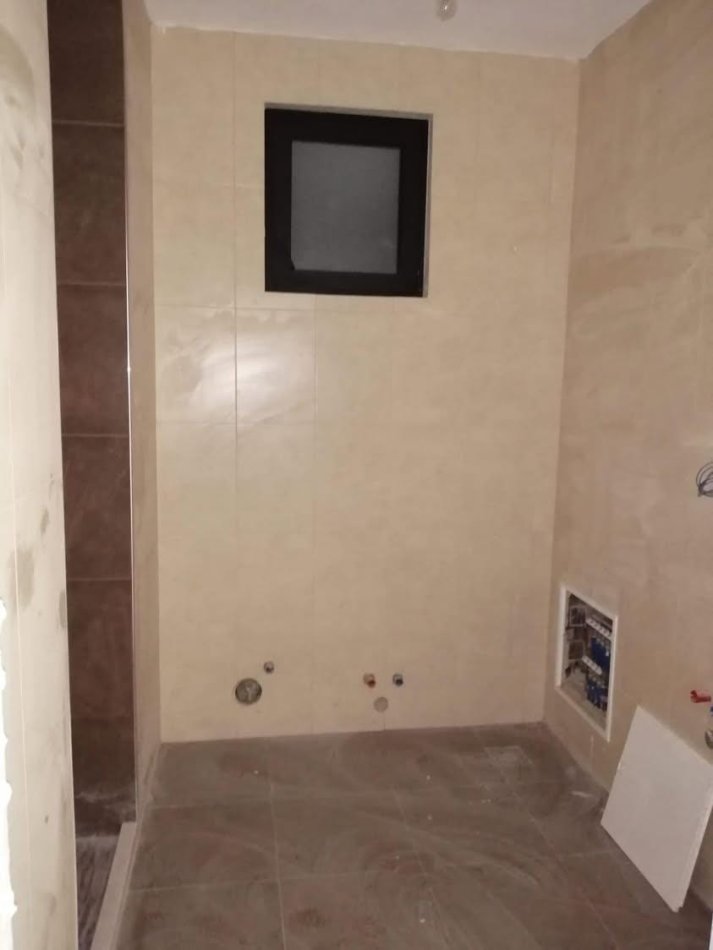 Tirane, shes apartament 2+1+Ballkon Kati 6, 106 m² 202.900 € (Liqeni i Thate)