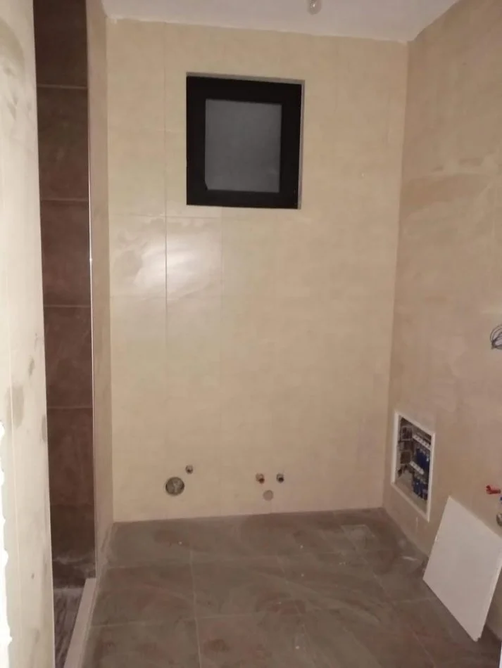 Tirane, shes apartament 2+1+Ballkon Kati 6, 106 m² 202.900 € (Liqeni i Thate)