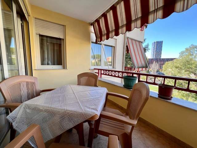 Tirane, jepet me qera apartament 2+1+BLK Kati 3, 520 Euro (Rruga Elbasanit)