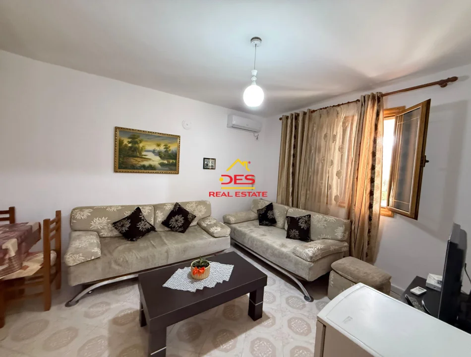 Vlore, jepet me qera shtepi 2+1+Ballkon Kati 0, 110 m² 400 € (Rruga Murat Tërbaçi)