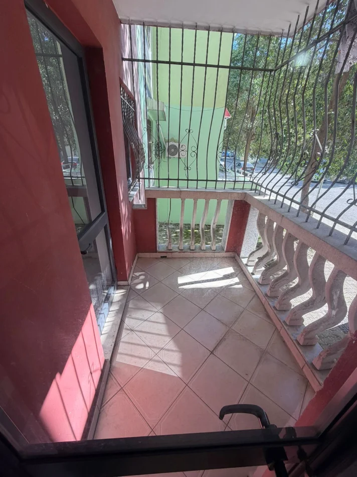 Tirane, shitet apartament 2+1+Ballkon Kati 2, 95 m² 115.000 € (Casa Italia Shitet Apartament 2+1+2 Ballkone Me Hipoteke)