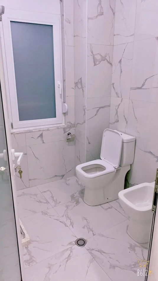 Tirane, jepet me qera apartament 2+1+Aneks+Ballkon Kati 6, 110 m² 500 € (Caza Italia te Terminali i Autobuzave)