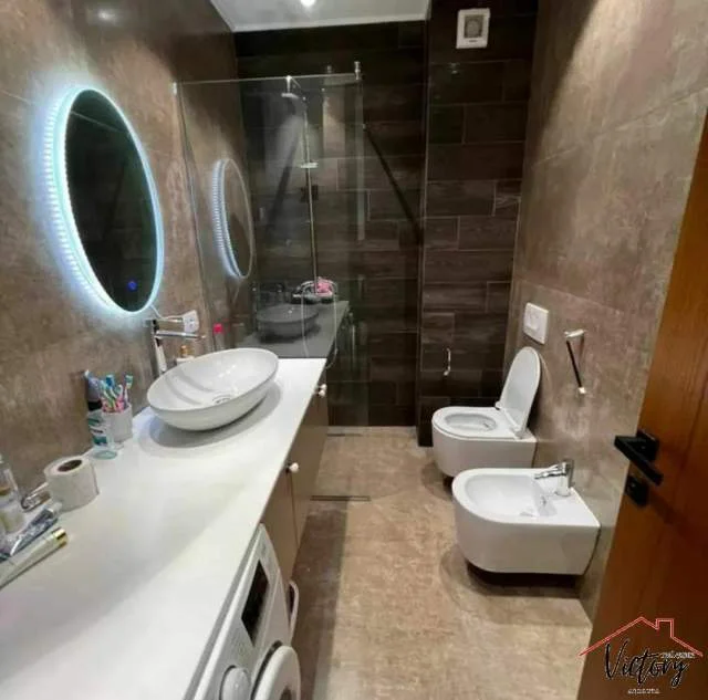 Tirane, jepet me qera apartament 2+1 Kati 5, 105 m² 1.000 Euro (Kompleksi Panorama)