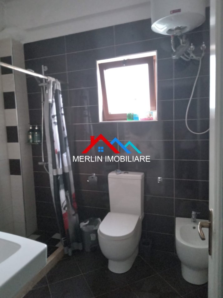 Tirane, jepet me qera apartament 1+1+Ballkon Kati 1, 72 m² 360 € (RRUGA DR SHEFQET NDROQI,SENATORIUMI)