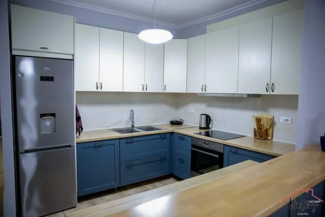 Tirane, jepet me qera apartament 2+1 Kati 3, 120 m² 650 Euro (Kopshti Zoologjik, Tiranë, Shqipëri)