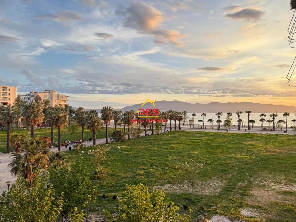 Vlore, jepet me qera apartament 2+1+Ballkon Kati 3, 72 m² 158.000 € (Rruga Murat Tërbaçi)