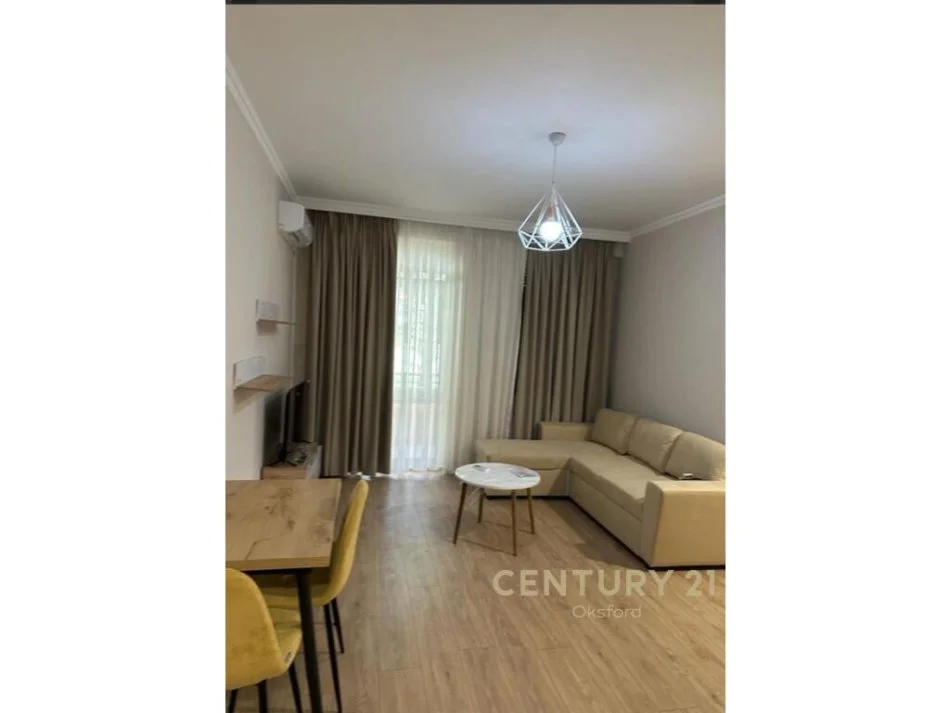 Shqiperi, jepet me qera apartament 1+1 Kati 7, 145 m² 520 € (Liqeni i Thatë! )