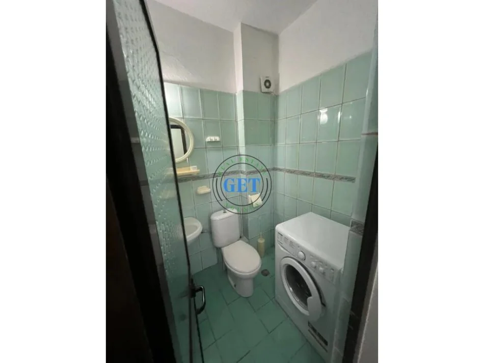 Durres, jepet me qera apartament 2+1+Ballkon Kati 7, 114 m² 450 € (flagship)