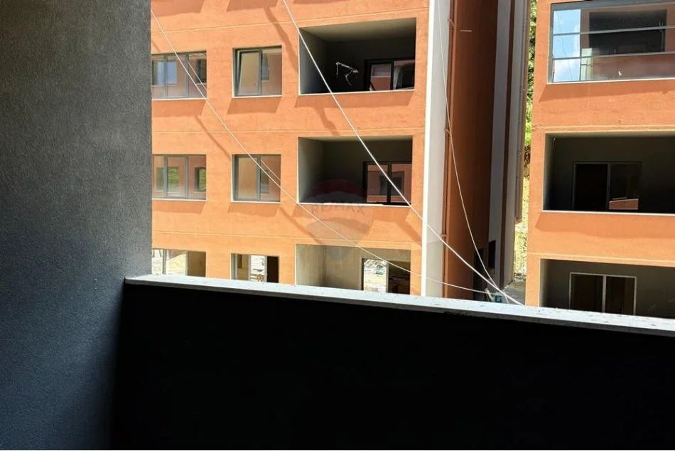 Tirane, shitet apartament Kati 1, 130 m² 233.820 € (Rruga e Elbasanit)