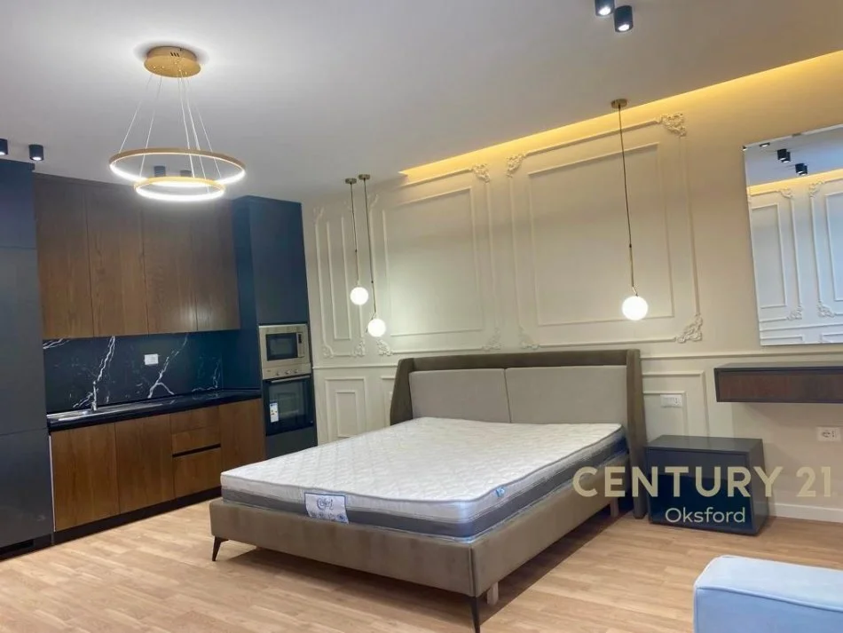 Tirane, jepet me qera garsonier 1+1 Kati 10, 44 m² 650 € 