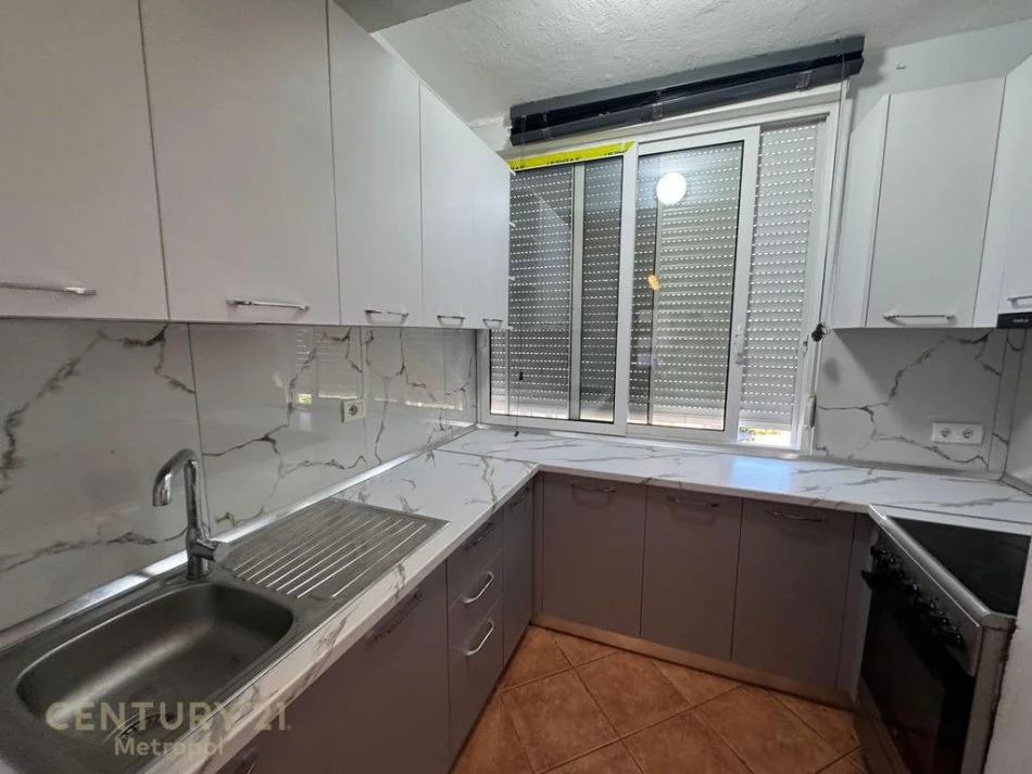Tirane, jepet me qera apartament 2+1 Kati 5, 70 m² 550 € (Myslym Shyri, Tiranë)