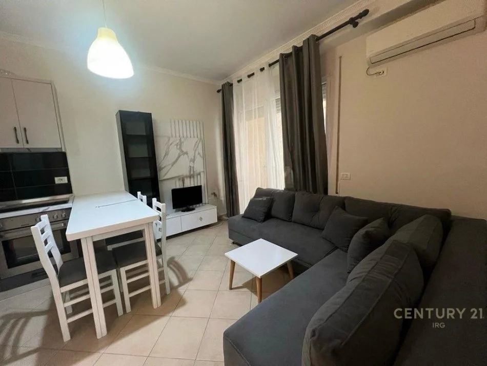 Tirane, jepet me qera apartament 2+1+Ballkon Kati 3, 60 m² 450 € (Kodra e Diellit, Rruga Bill Klinton, Tiranë)