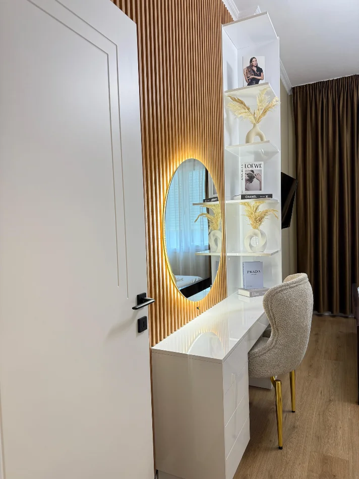Tirane, jepet me qera apartament 1+1+Ballkon Kati 5, 800 € 