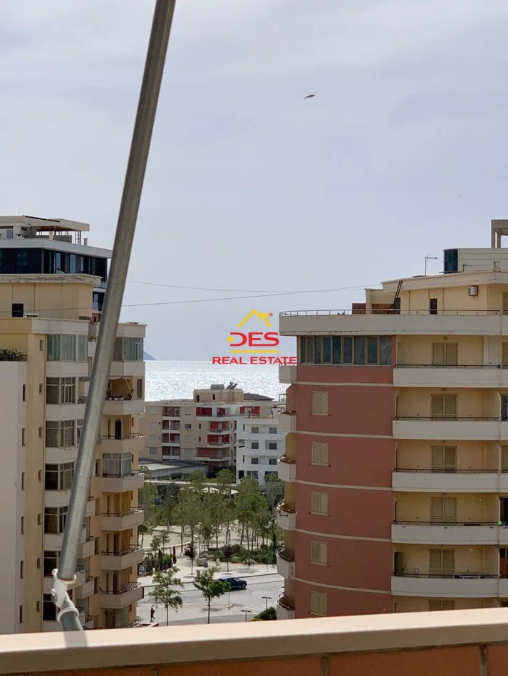 Vlore, jepet me qera apartament 2+1+Ballkon Kati 9, 130 m² 700 € (Rruga Naim Frashëri)