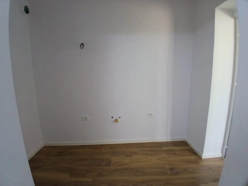 Tirane, shitet apartament 2+1 Kati 1, 70 m² 128.000 € (Rruga Todi Shkurti)