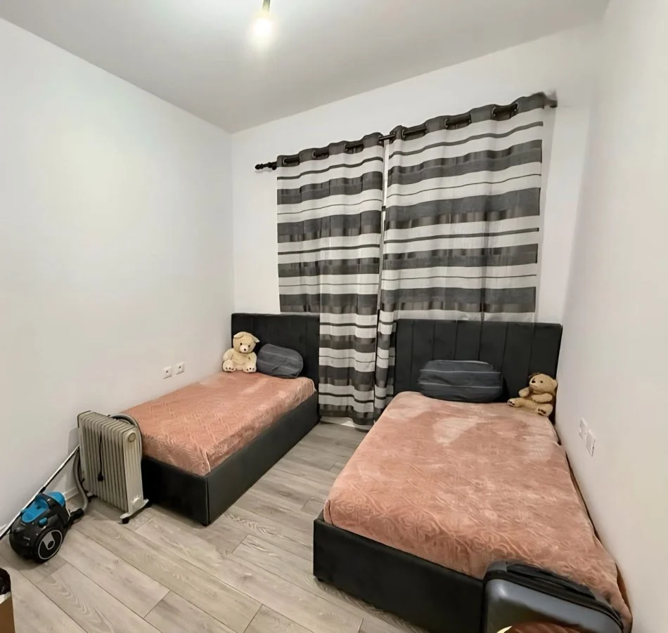 Tirane, shes apartament 2+1+Ballkon Kati 2, 88 m² 145.000 € (Rruga Pasho Hysa)