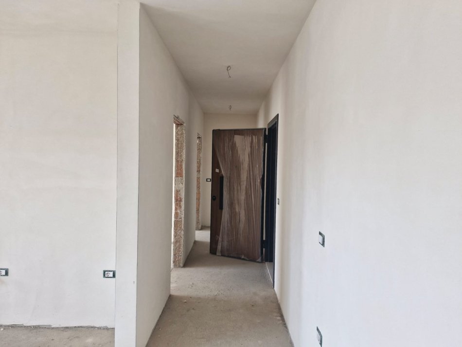 Tirane, shitet apartament 2+1+Aneks+Ballkon Kati 7, 107 m² 210.000 € (rruga Don Bosko)