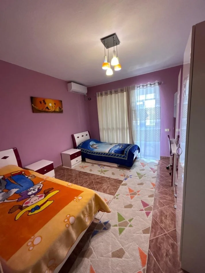 Tirane, jepet me qera apartament 2+1 Kati 4, 750 € (Perballe delijorgjit)