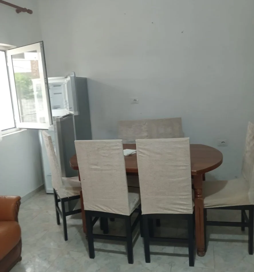 Tirane, jepet me qera apartament 2+1 Kati 1, 100 m² 450 € (Astir)