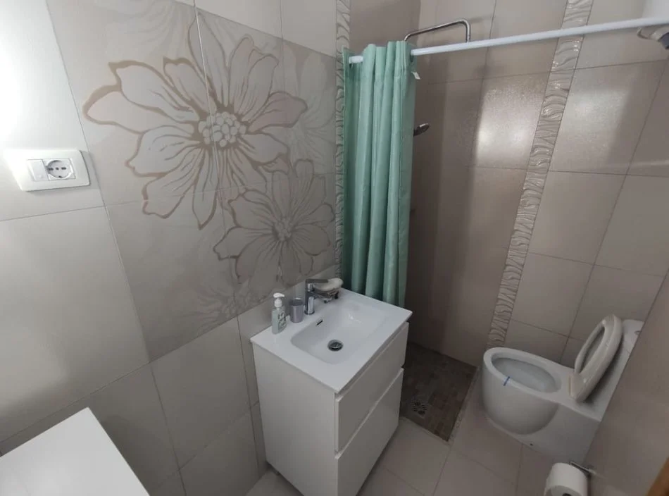 Tirane, shitet apartament 2+1+Ballkon Kati 6, 90 m² 125.000 € (Xhanfize Keko)