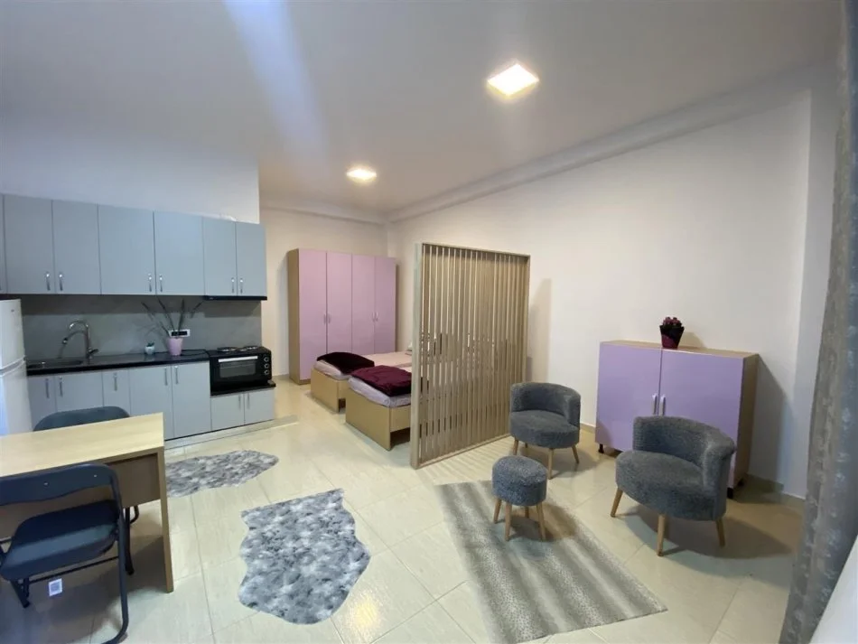 Tirane, jepet me qera garsonier Kati 1, 40 m² 400 € (Kopshti Botanik)