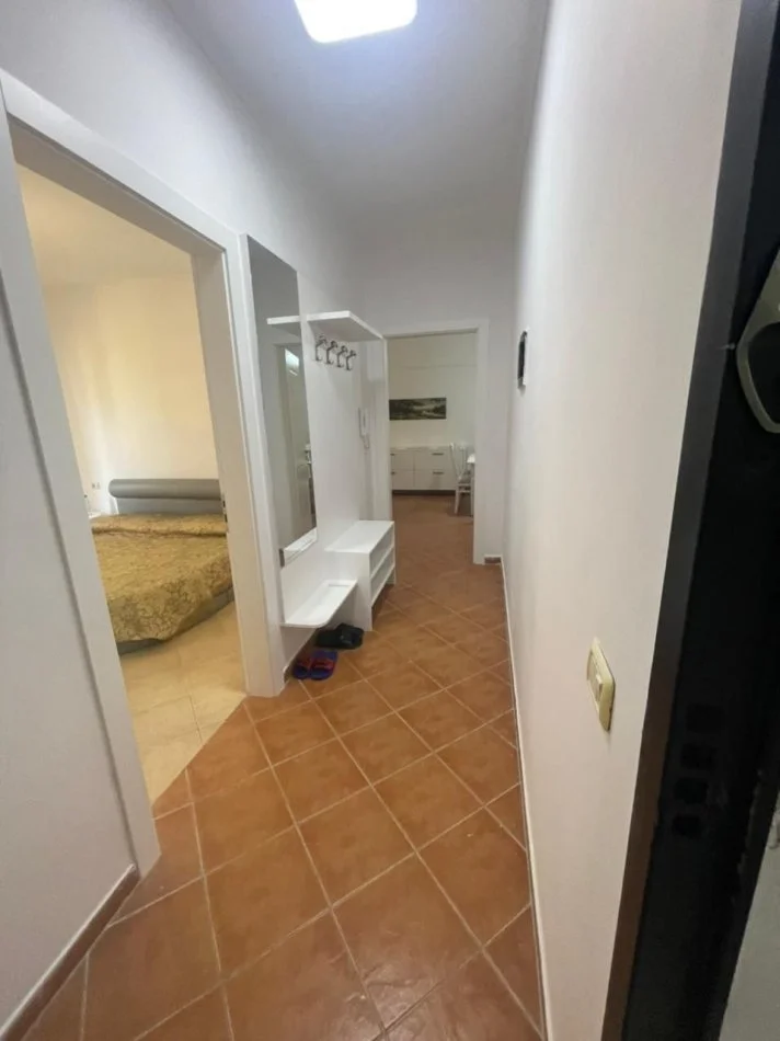 Tirane, shitet apartament 3+1+Ballkon Kati 8, 108 m² 135.000 € (ne Astir)