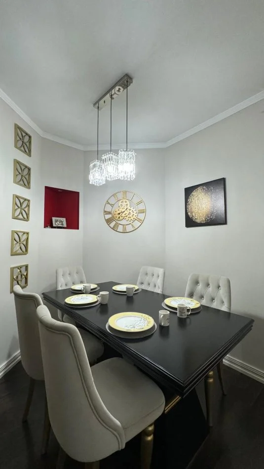 Tirane, jepet me qera apartament 2+1 Kati 8, 115 m² 900 € (Rruga “Asim Vokshi”)