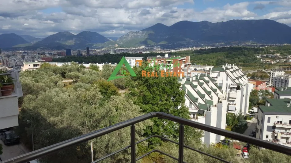 Tirane, jepet me qera apartament 2+1+Ballkon Kati 3, 90 m² 680 € (Liqeni i Thate, rruga Peti)