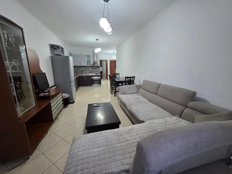 Tirane, jepet me qera apartament 2+1 Kati 2, 90 m² 600 € (Don Bosko prane Vizion Plus)